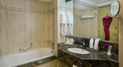 City Seasons Hotel image 19