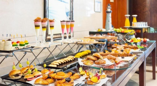 City Seasons Hotel image 30