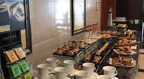 City Seasons Hotel image 36