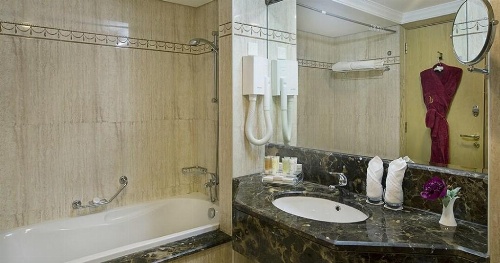 City Seasons Hotel image 44